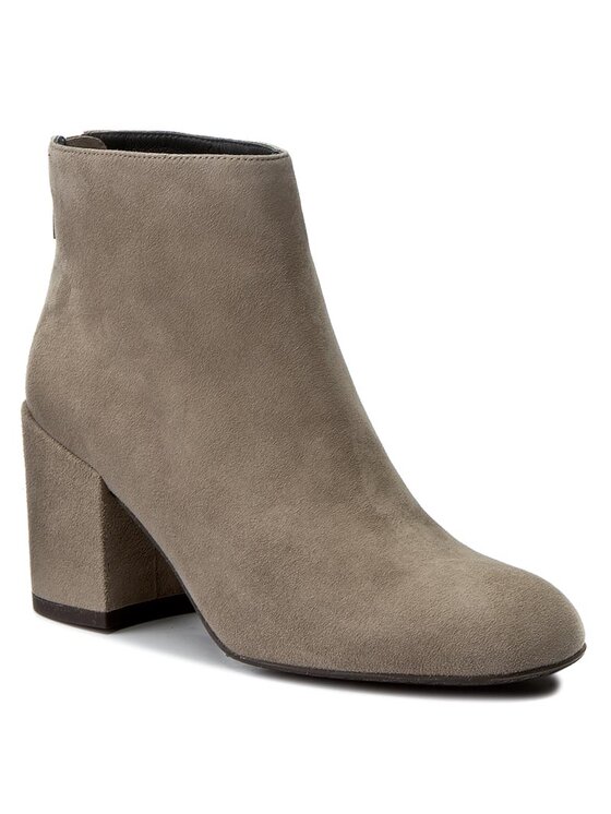 Stuart Weitzman Polokoza ky Bacari B ov Modivo.cz