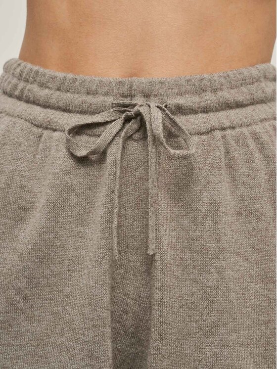 La Mania La Mania Pantaloncini sportivi CALMO Marrone Classic Fit