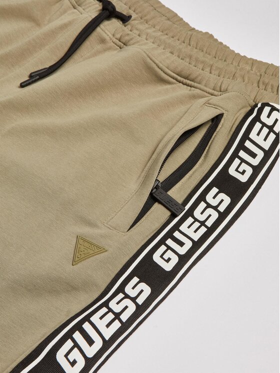Guess Guess Pantaloni scurți sport Arlo Z2YD02 K6ZS1 Verde Loose Fit