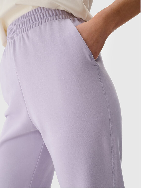 4F 4F Spodnie dresowe EASY WEAR Fioletowy jasny Regular Fit