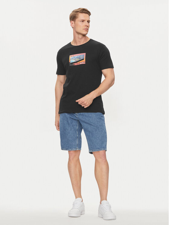 United Colors Of Benetton United Colors Of Benetton T-särk 3P7XU108X Must Regular Fit