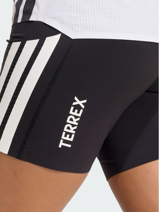 adidas adidas Szorty sportowe 164831 Czarny Fitted Fit