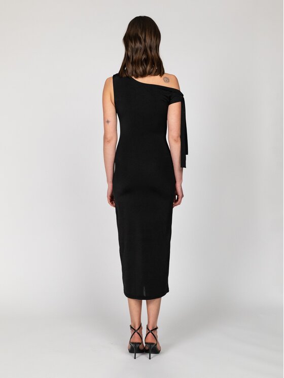 Nudyess Nudyess Sukienka codzienna Shantel Midi Czarny Fitted Fit