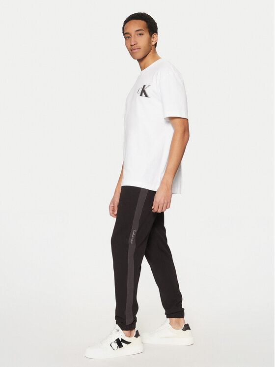 Calvin Klein Jeans Calvin Klein Jeans Долнище анцуг J30J327243 Черен Regular Fit