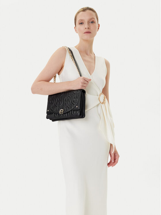 Aigner Aigner Ročna torba Diadora S 132053 Črna