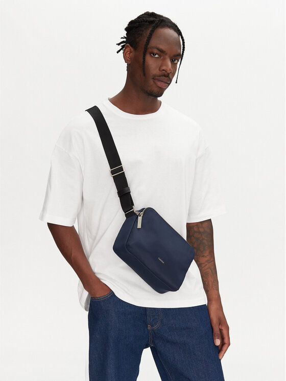 Calvin Klein Calvin Klein Válltáska Business Tech Camera Bag K50K512912 Sötétkék