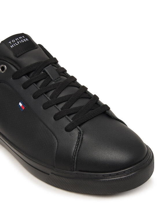Tommy Hilfiger Tommy Hilfiger Sneakersy Lightweight Pinperf Lth Sneaker FM0FM05981 Czarny