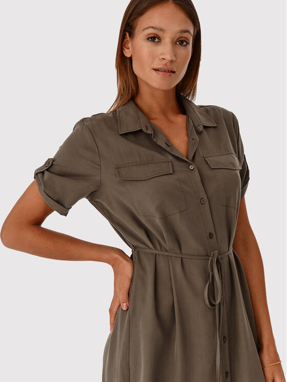 TATUUM Tatuum Sukienka koszulowa Peleko T2207.419 Zielony Relaxed Fit
