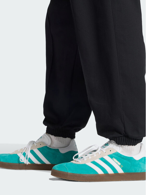 adidas adidas Spodnie materiałowe Liverpool FC Terrace Icons Czarny Loose Fit