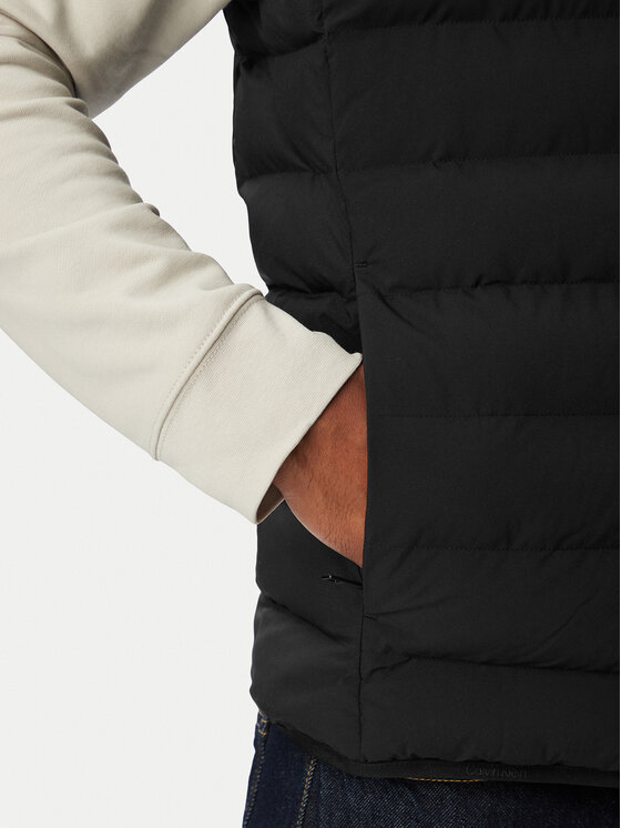 Calvin Klein Calvin Klein Telovnik Classic LV04LG504G Črna Regular Fit