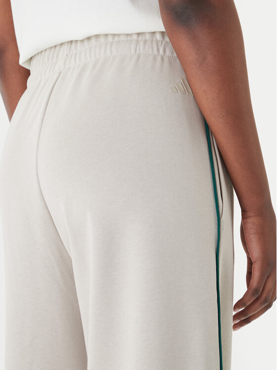 adidas adidas Спортивні штани Seasonal Essentials Colourpop JZ0192 Бежевий Regular Fit