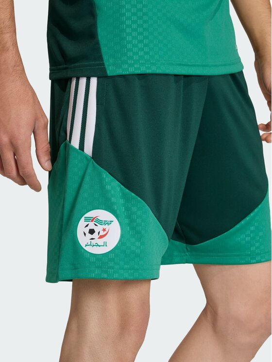 adidas adidas Szorty sportowe 161666 Zielony Regular Fit