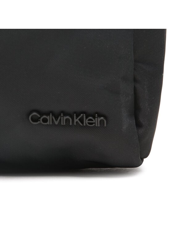 Calvin Klein Calvin Klein Kosmetinė Nylon Washbag K60K610782 Juoda