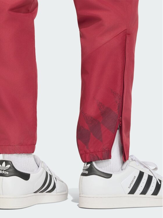 adidas adidas Spodnie dresowe 169732 Czerwony Loose Fit