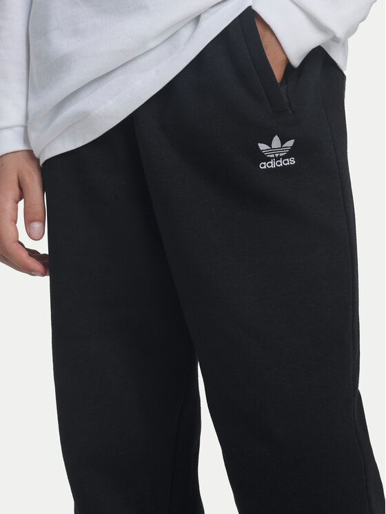 adidas adidas Pantaloni trening IW3498 Negru Regular Fit