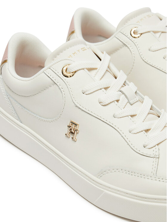 Tommy Hilfiger Tommy Hilfiger Sneakersy Essential Chic Court Sneaker FW0FW08322 Bílá