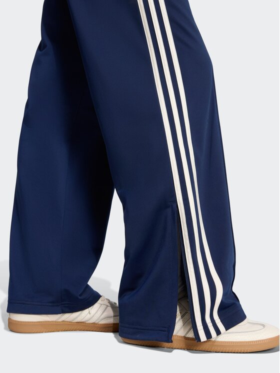 adidas adidas Spodnie dresowe Firebird Niebieski jasny Loose Fit