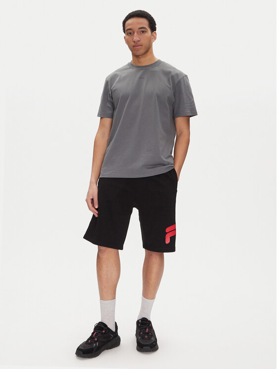 Fila Fila Pantaloni scurți sport Lezinnes FAM0870 Negru Regular Fit