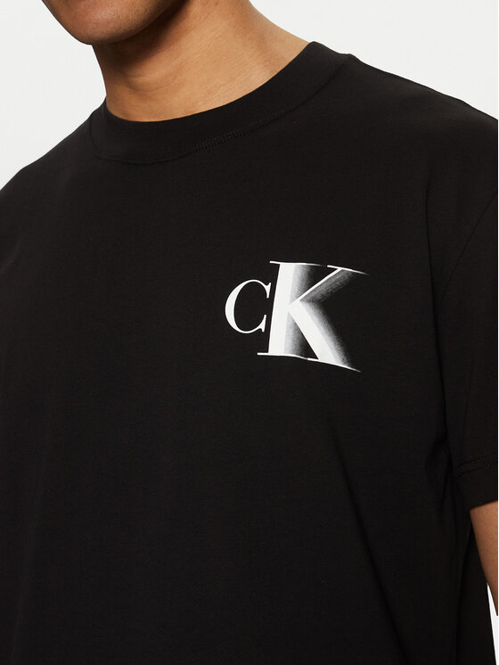Calvin Klein Jeans Calvin Klein Jeans T-Shirt J30J327475 Czarny Regular Fit