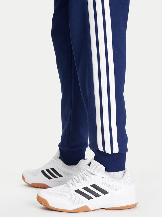 adidas adidas Spodnie dresowe Essentials 3-Stripes JD1859 Niebieski Regular Fit