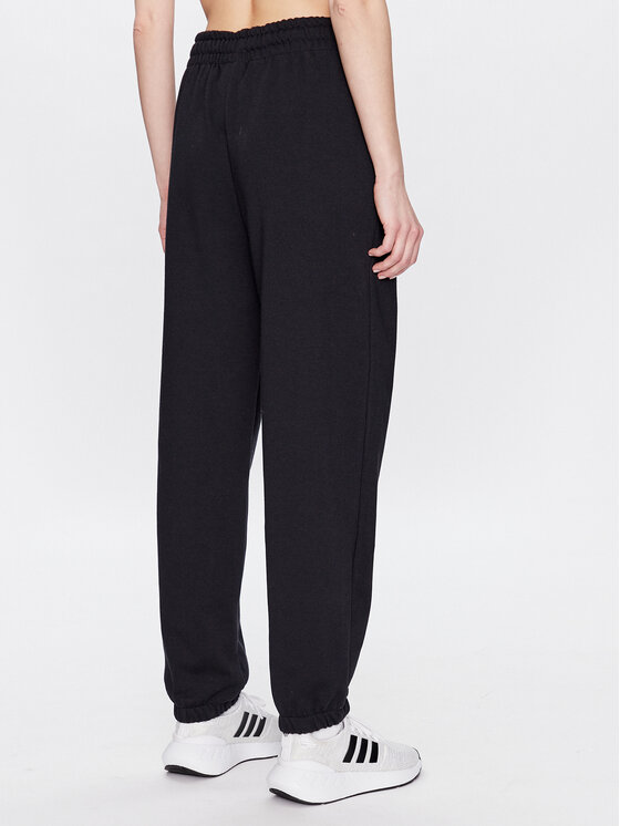 New Balance New Balance Spodnie dresowe WP31530 Czarny Relaxed Fit