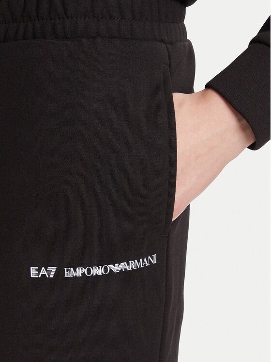 EA7 Emporio Armani EA7 Emporio Armani Tepláková souprava 7W000802 AF10443 UC001 Černá Regular Fit