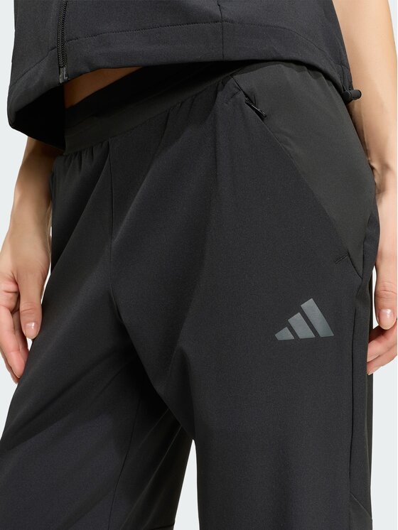 adidas adidas Spodnie dresowe 169672 Czarny Regular Fit