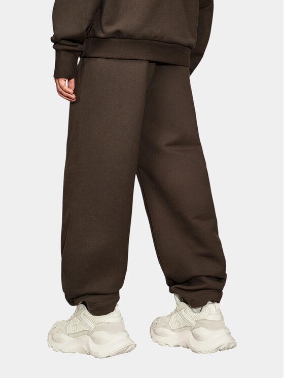MADE BY SOCIETY MADE BY SOCIETY Spodnie materiałowe BURNT - P17534 Brązowy Basic Fit