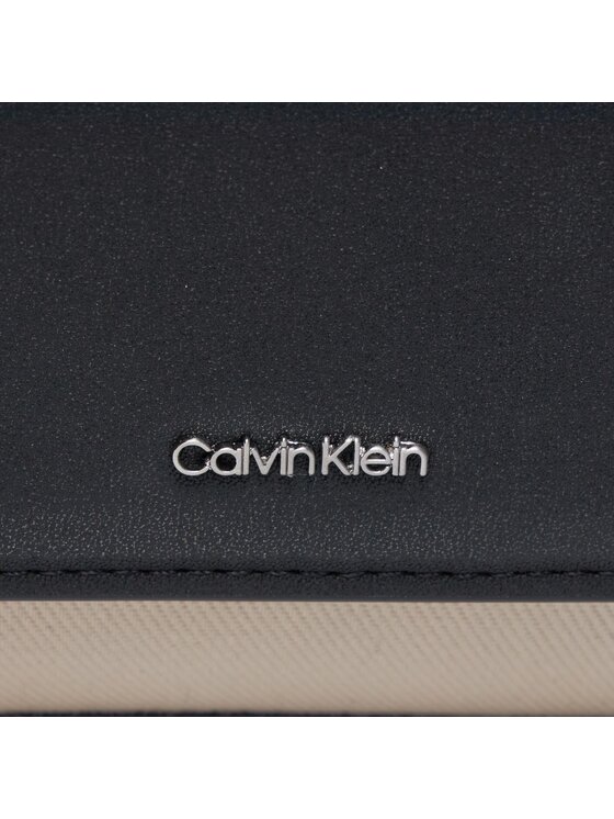 Calvin Klein Calvin Klein Ročna torba Ck Must Shoulder Bag_Canvas K60K611353 Écru