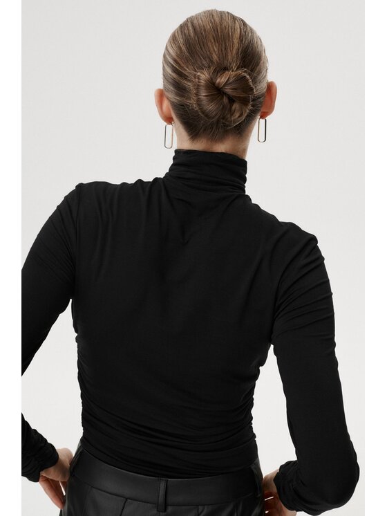 MARI PRETI MARI PRETI Dolcevita Lisara Nero Regular Fit