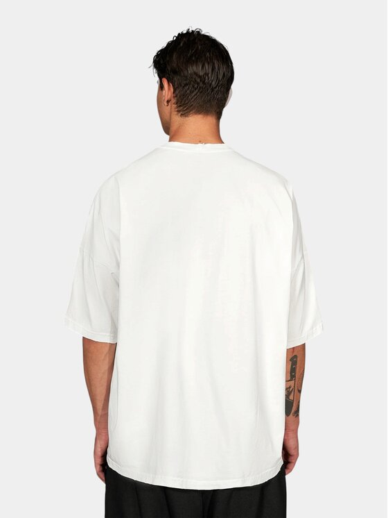 MADE BY SOCIETY MADE BY SOCIETY T-Shirt Absolute Dark - T17794 Biały Basic Fit