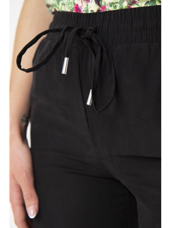 QUIOSQUE QUIOSQUE Kalhoty z materiálu QUIOSQUE 3OB001299 Černá Regular Fit