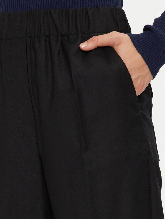 Weekend Max Mara Weekend Max Mara Παντελόνι υφασμάτινο Hateley 2425136052 Μαύρο Regular Fit