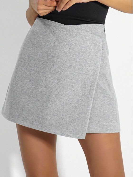 LilaLou LilaLou Szorty materiałowe Lana Szary jasny Regular Fit