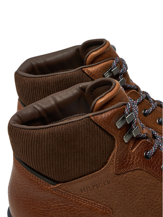 Tommy Hilfiger Tommy Hilfiger Gležnjače Corporate Warm Outdoor Lth Boot FM0FM05148 Smeđa
