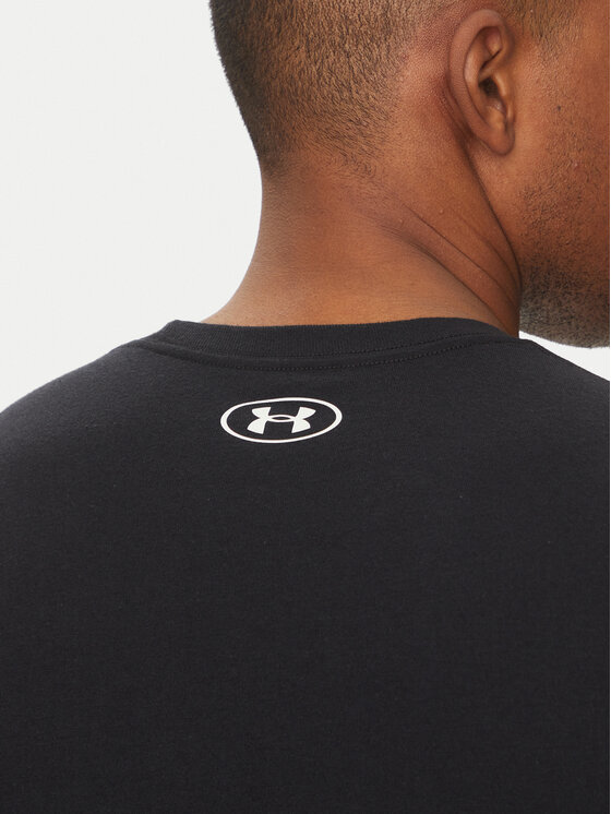 Under Armour Under Armour Тишърт Strip Logo 1390203 Черен Relaxed Fit