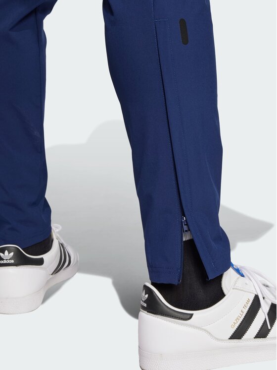 adidas adidas Spodnie dresowe Performance Tiro 25 Competition Niebieski jasny Regular Fit
