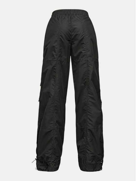 MADE BY SOCIETY MADE BY SOCIETY Spodnie materiałowe Studio - P27816 Czarny Basic Fit