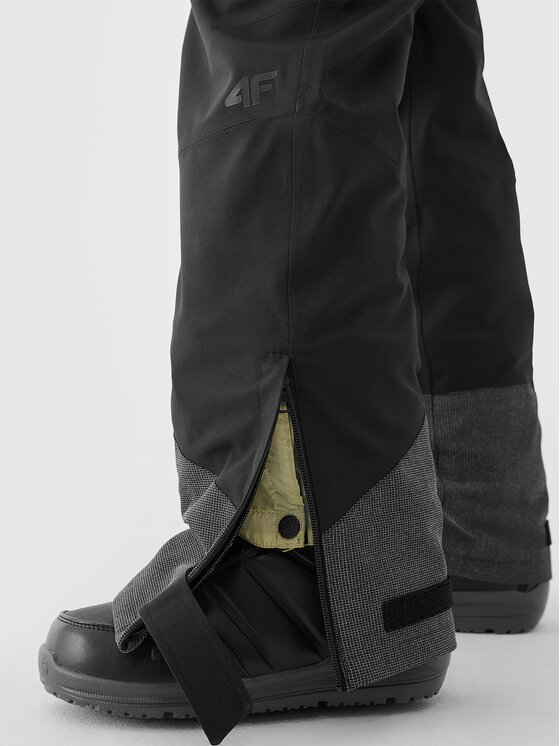4F 4F Spodnie snowboardowe 4FWAW24TFTRF701-20S Czarny Regular Fit