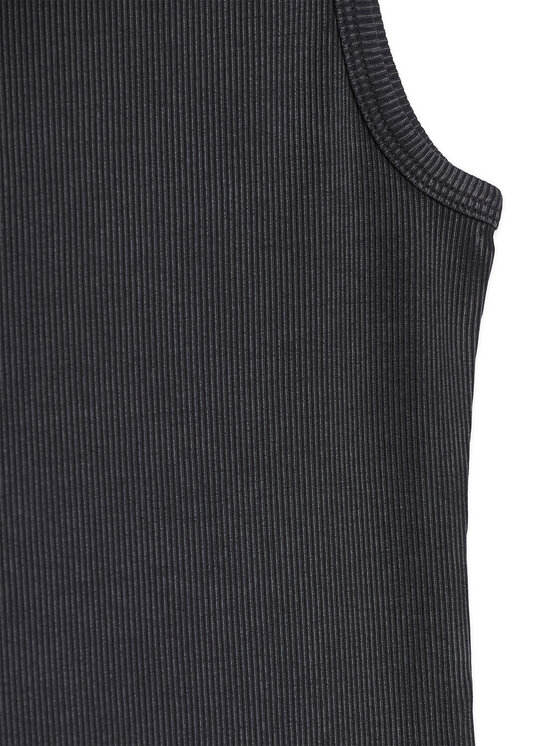 4F 4F Sukienka dzianinowa SS MIDSHOP TEXTILE Czarny Slim Fit