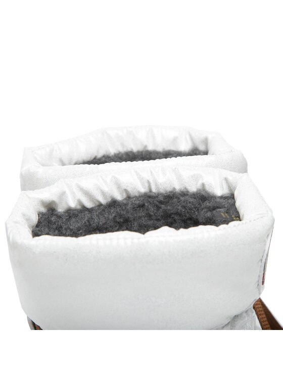 Olang Olang Sniego batai Opera Balta