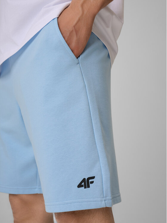 4F 4F Szorty sportowe BASIC+ Niebieski jasny Regular Fit