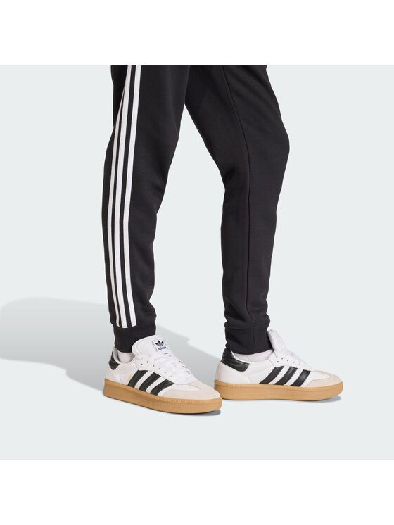 adidas adidas Спортивні штани 3-Stripes KE3562 Чорний Slim Fit
