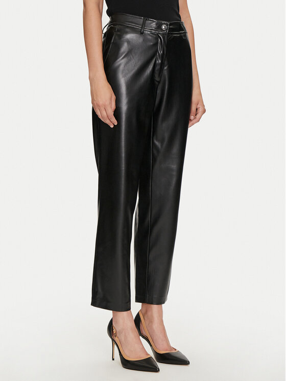Guess Guess Hlače od imitacije kože Lia W4YB18 WF8Q0 Crna Regular Fit
