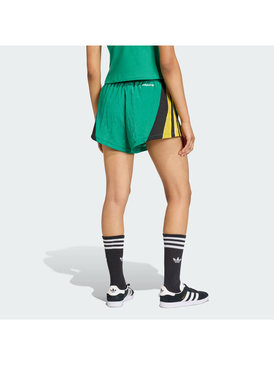 adidas adidas Szorty materiałowe 159070 Zielony Loose Fit