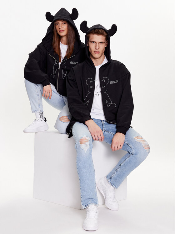 2005 2005 Суитшърт Unisex Horned Lucy Черен Regular Fit