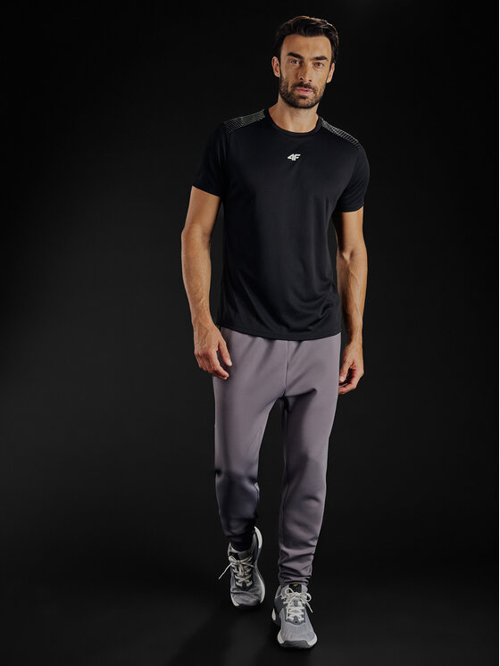 4F 4F Koszulka techniczna GOLDEN WARRIOR Czarny Regular Fit