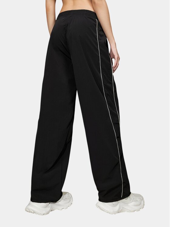 MADE BY SOCIETY MADE BY SOCIETY Spodnie materiałowe Pantaloni NOMAD TRACKS - P27074 Czarny Basic Fit