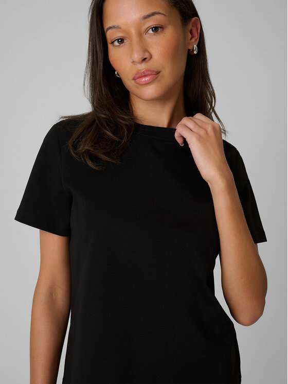 4F 4F T-Shirt ESSENTIAL 3 Czarny Regular Fit