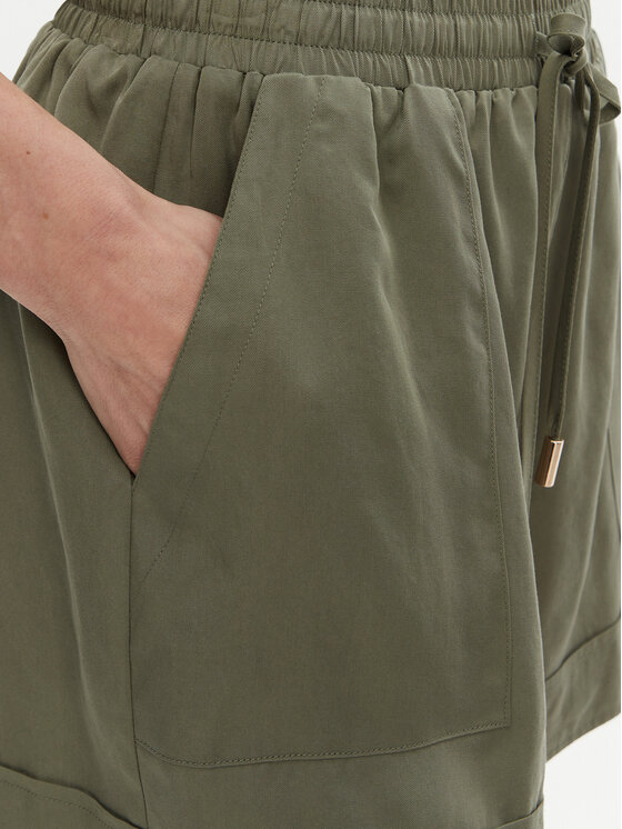 Gaudi Gaudi Pantaloncini di tessuto 511BD25009 Verde Relaxed Fit